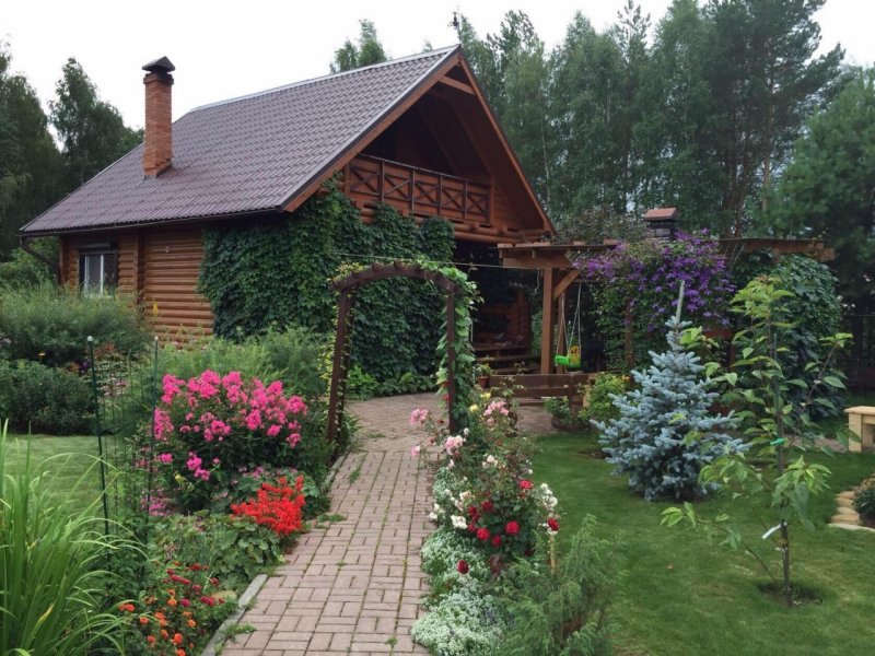 Красивая дача в Сибири