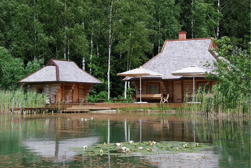 Баня на берегу реки