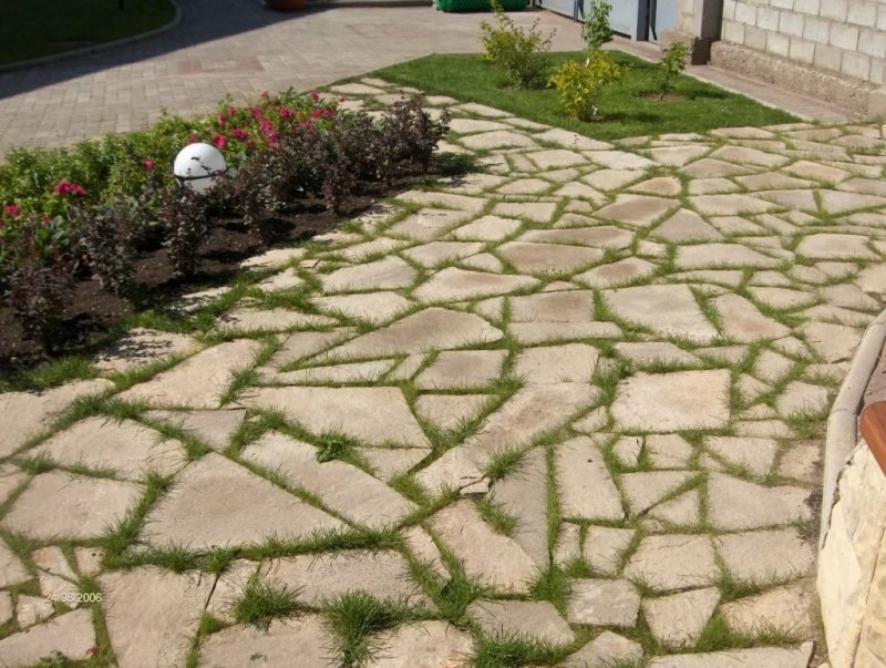 Дорожки из галтованного песчаника