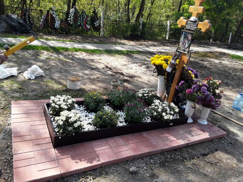 Красиво ухоженные могилы
