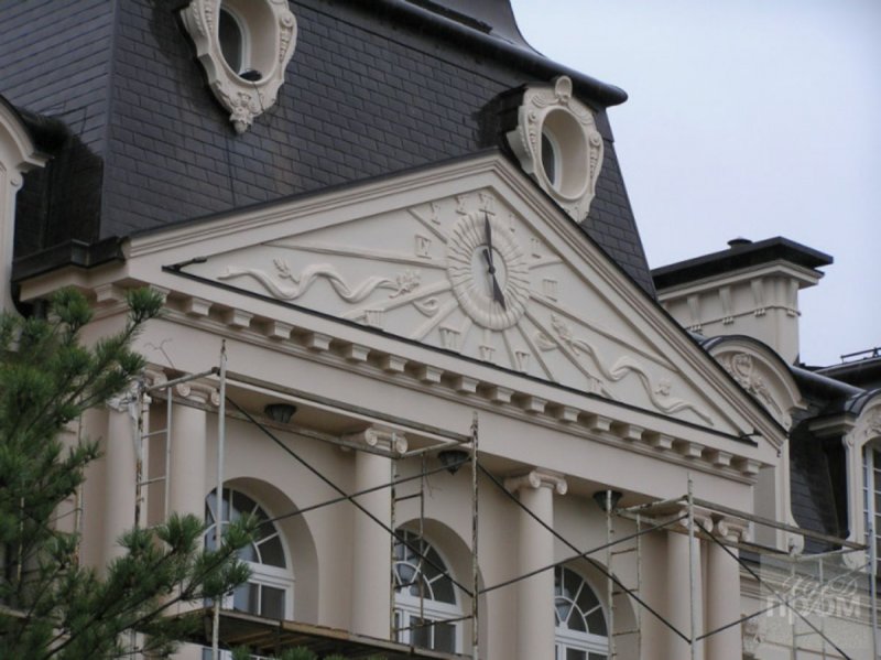 Фронтоны домов