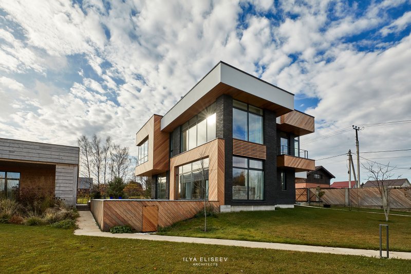 Современный дом с плоской крышей