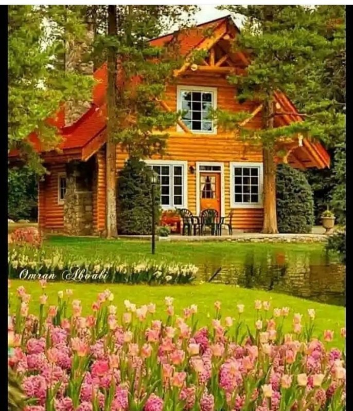 Красивый деревенский домик