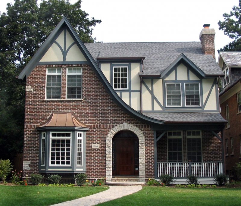 Стиль Тюдор (Tudor Revival Cottage)