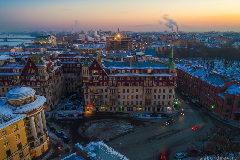Дом купца Полежаева в Санкт-Петербурге