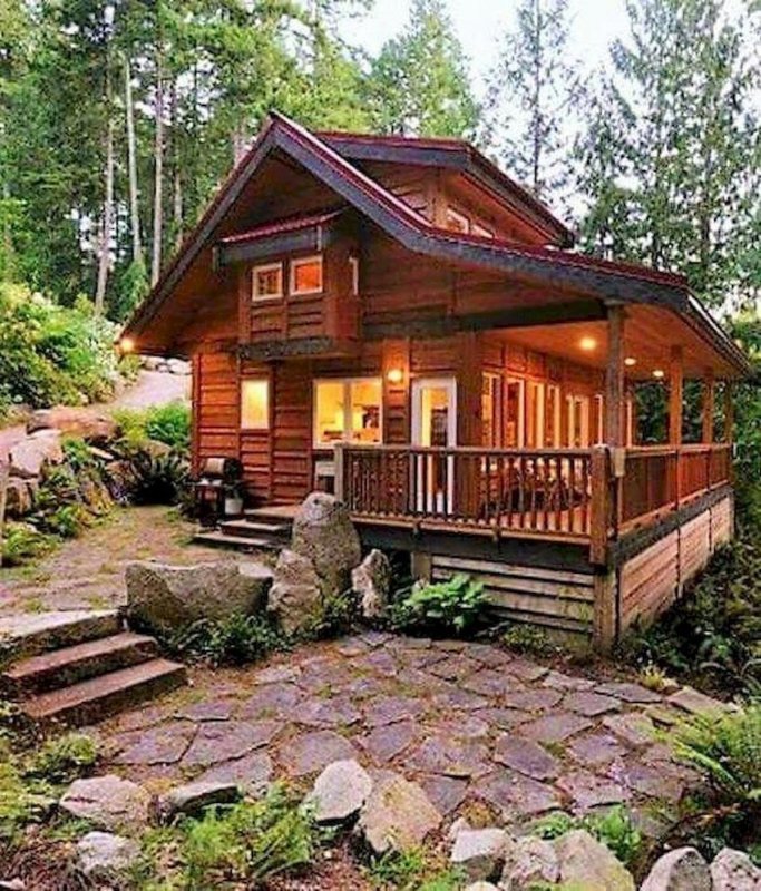 Красивый дачный дом