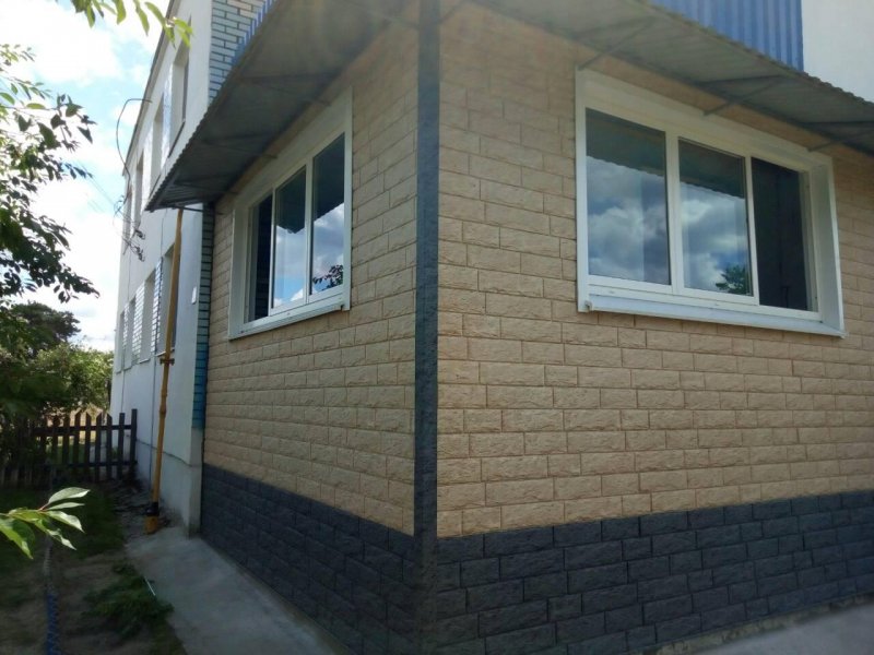 Сайдинг виниловый Стоун Хаус камень изумрудный Юпласт