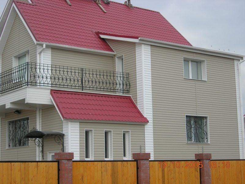 Сайдинг под красную крышу