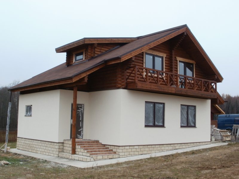Комбинированный дом из газобетона и дерева