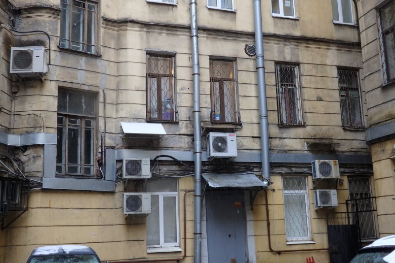 Кондиционеры на фасадах Петербург