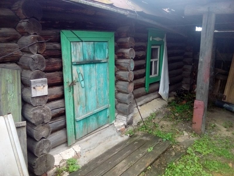 Печка в бане деревенской