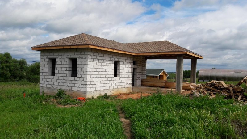 Сарай из газоблока