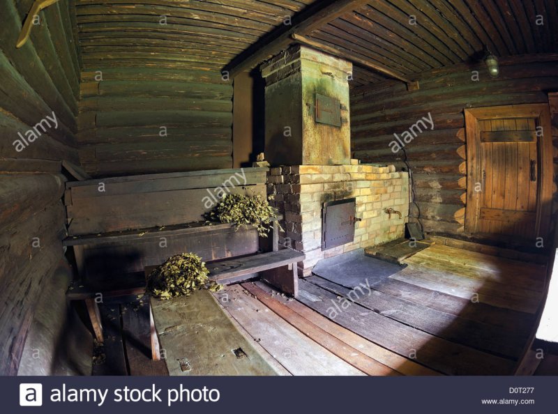 Старинные бани в деревне