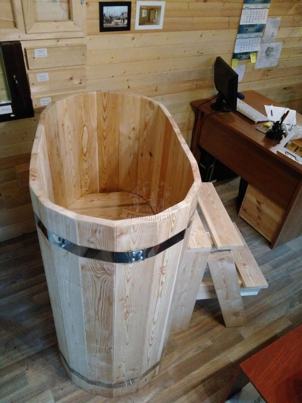 Маленькая баня с купелью