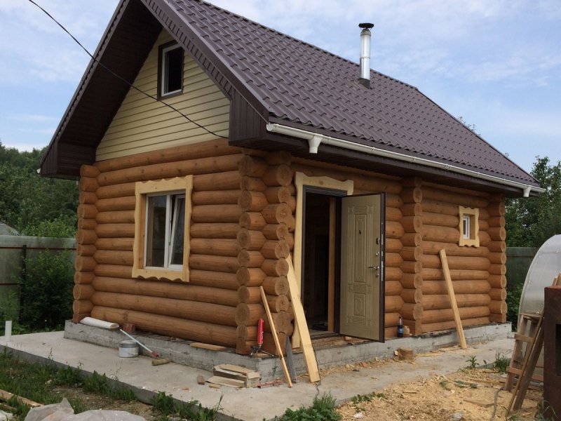 Баня из бревна снаружи