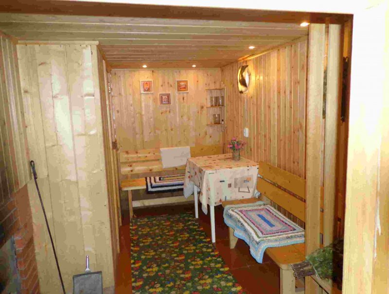 Предбанник в деревенской бане