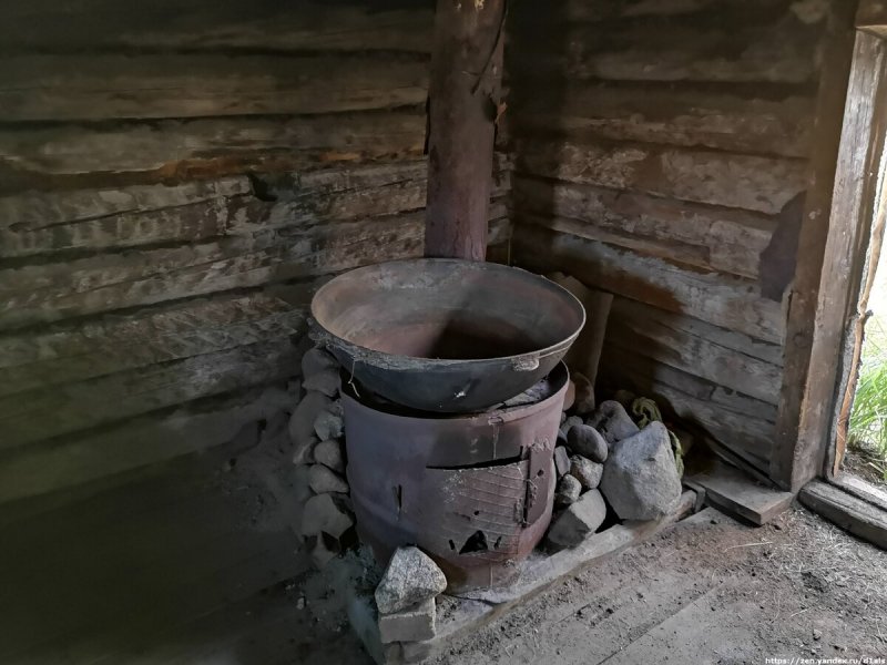 Старая баня внутри
