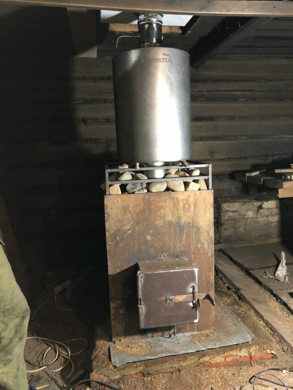 Печь из 700 трубы вертикальная в баню