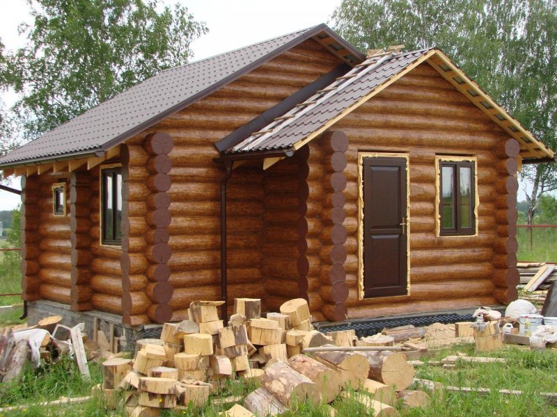 Сруб бани из бревна