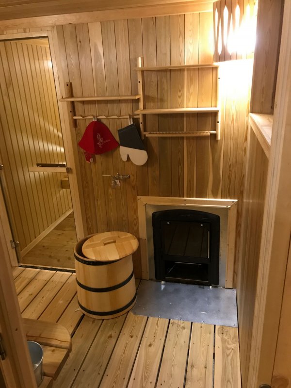 Переделка щитового домика в баню