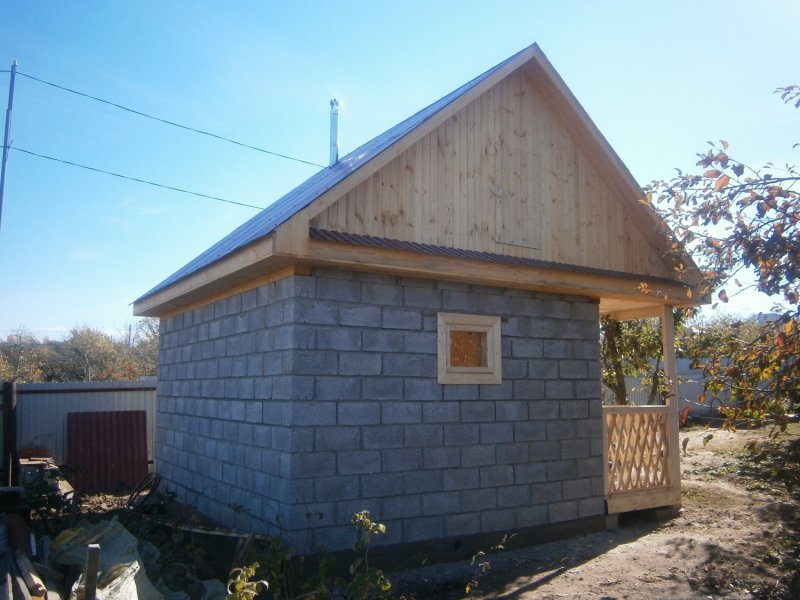 Сарай из арболитовых блоков