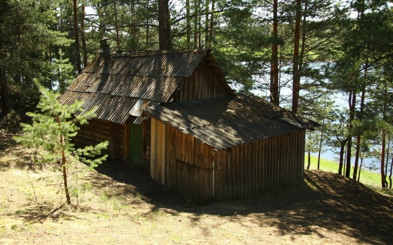 Землянка хлев