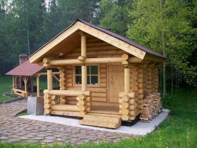 Угловые бани из сруба