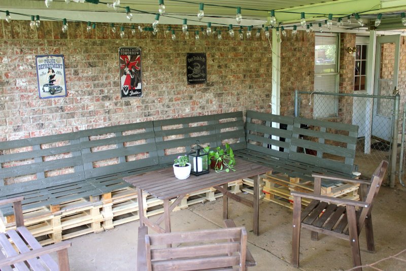 Сарай из поддонов