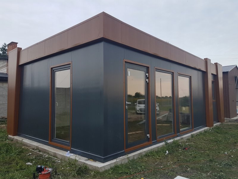 Гараж из сэндвич панелей под дерево