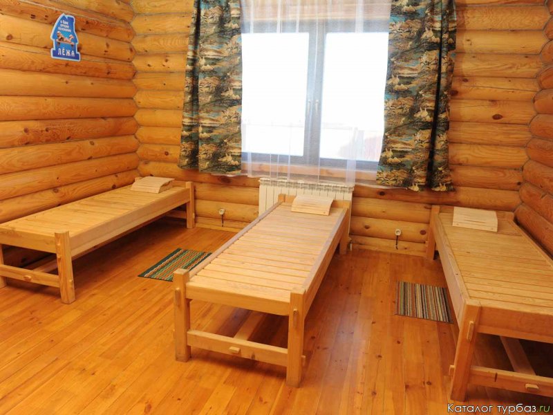 Лежанка в баню в комнату отдыха