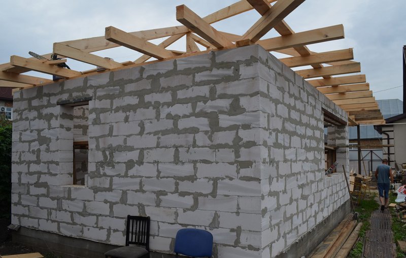 Крыша для бани из газобетона