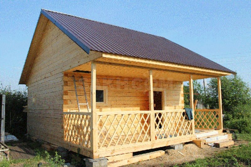 Баня 6х6 с верандой