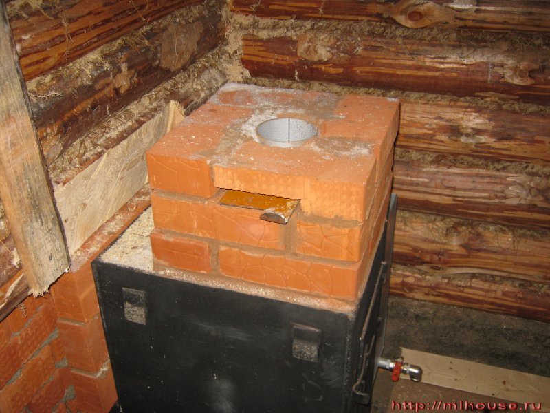 Печь из кирпича в баню с баком и каменкой