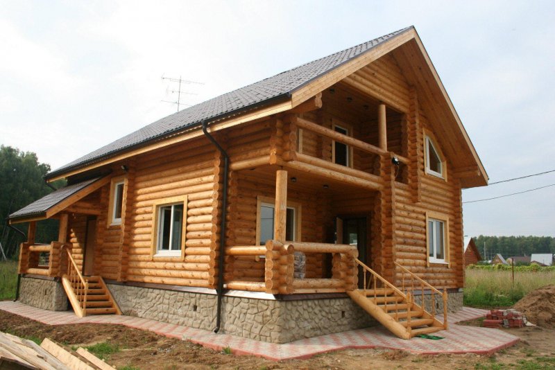 Постройки из оцилиндрованного бревна