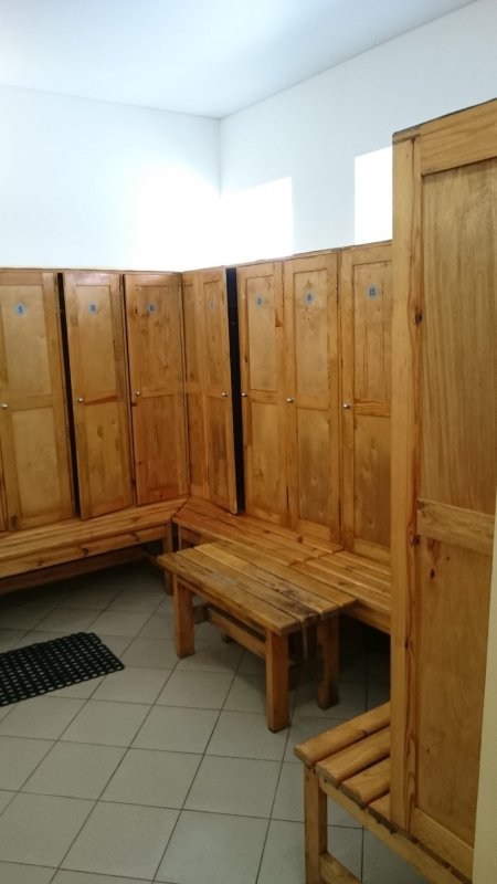 Раздевалка в общественной бане