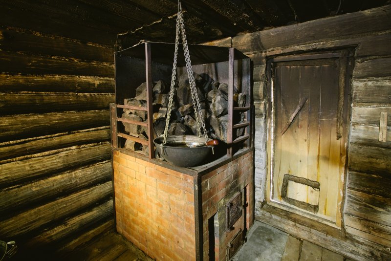 Старинная баня по черному