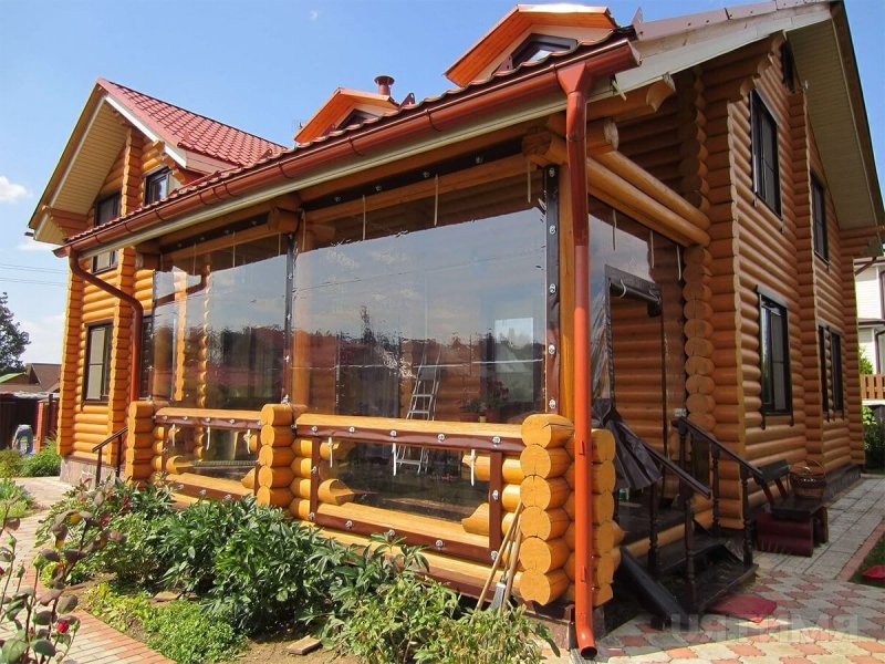 Деревянные беседки с остеклением