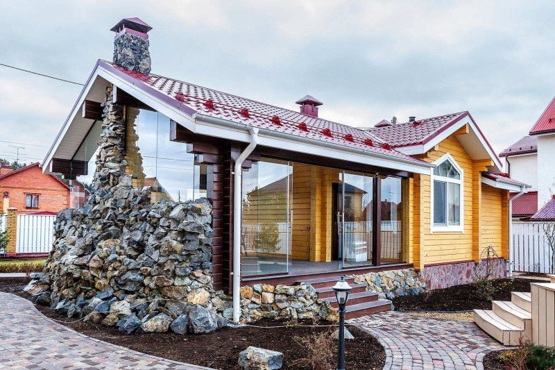Остекление веранды с двухскатной крышей