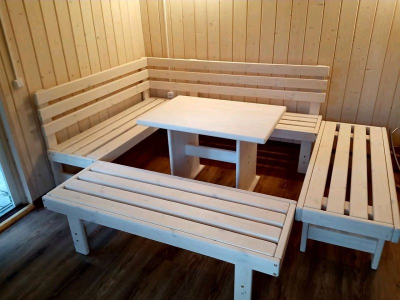 Скамья в предбанник