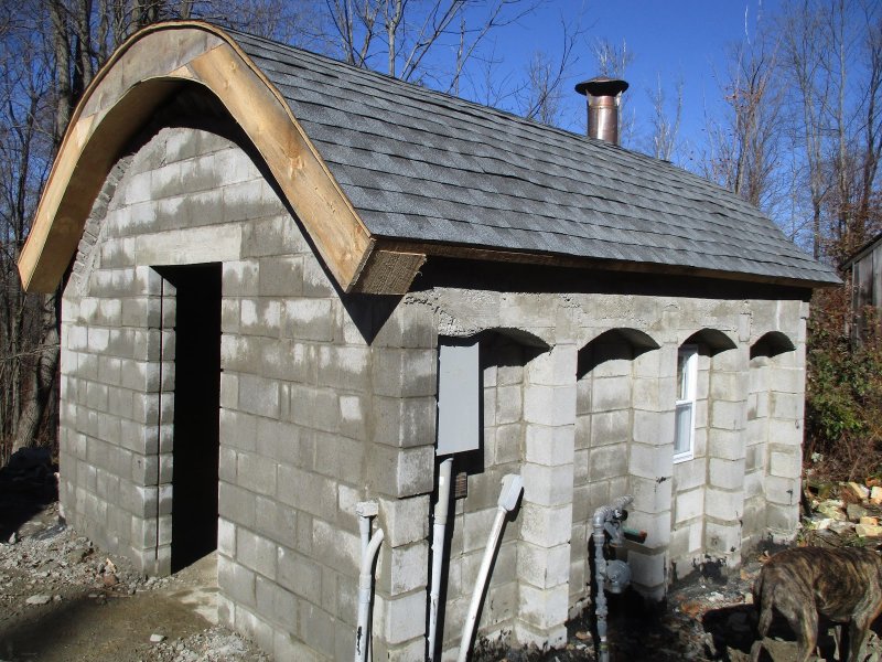 Сарай из блоков