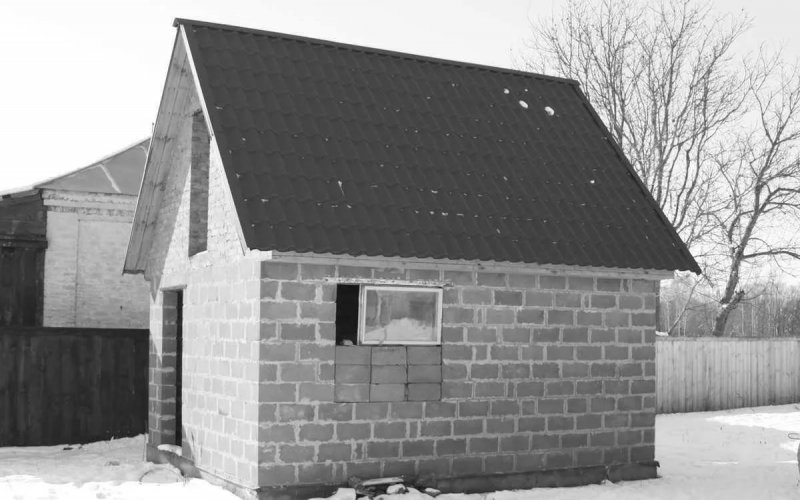 Баня из керамзитобетонных блоков с мансардой 6*5