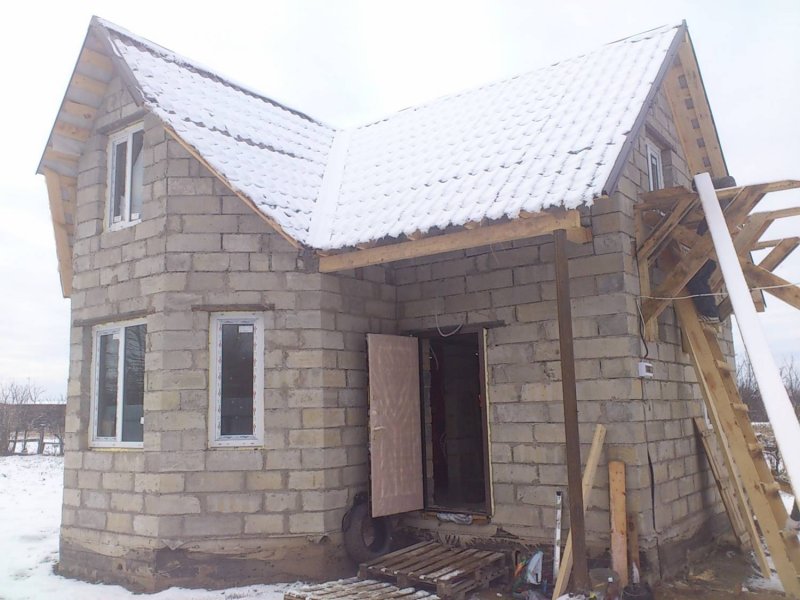Дачный домик из пенобетона