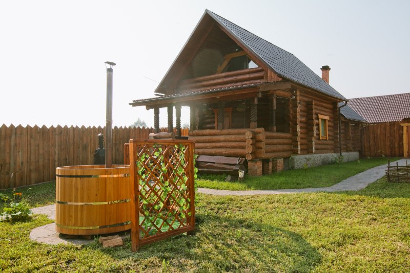 Красивая баня в деревне