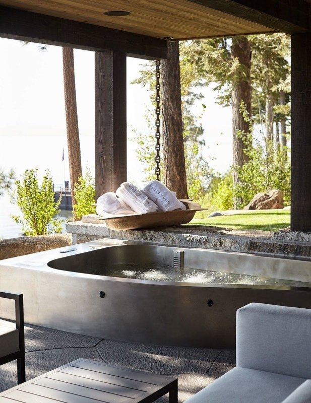 Saturn Jacuzzi Terrace