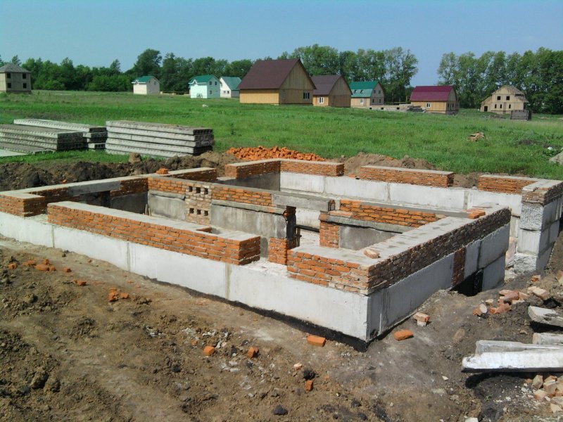 Цокольный этаж из блоков 20х20х40