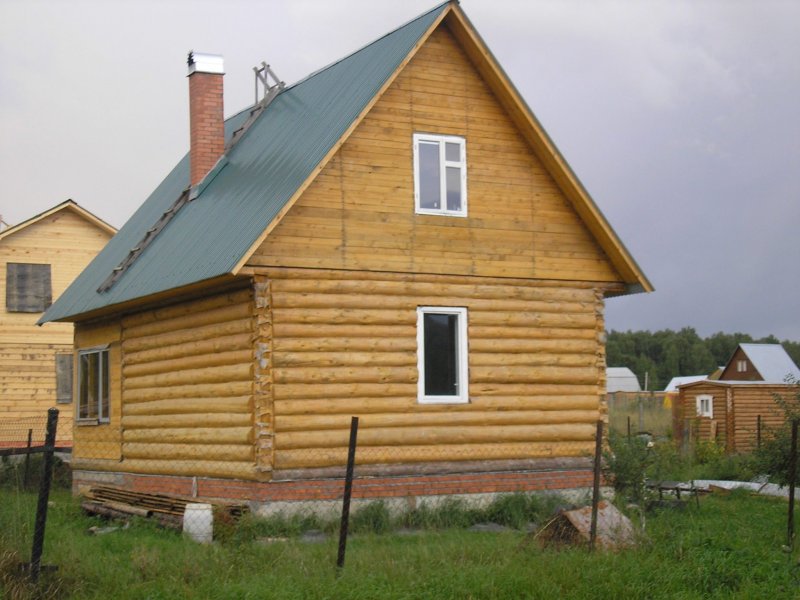 Фронтон на дачном доме