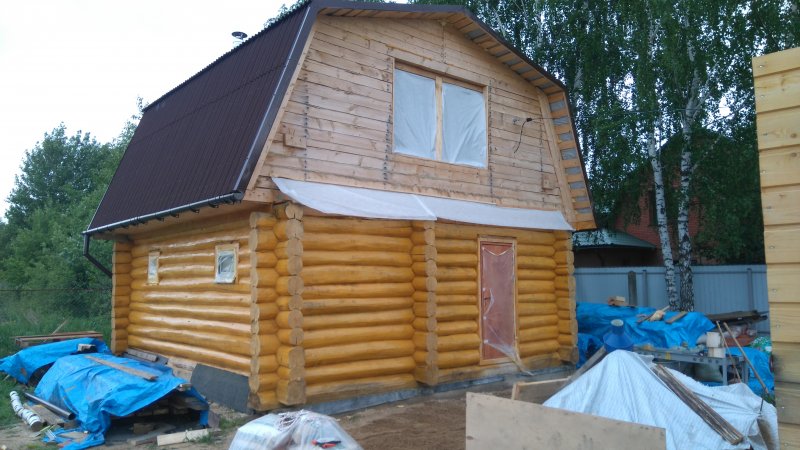 Обшивка фронтона дачи