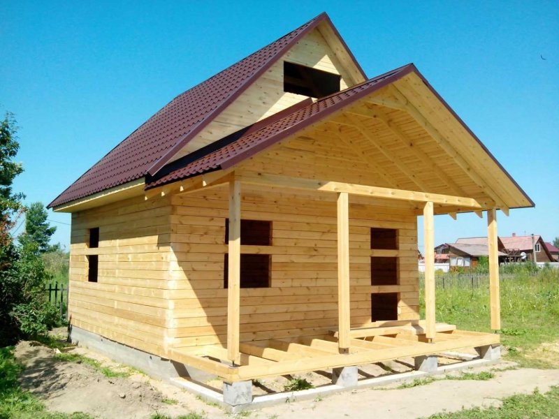Баня из строганного бруса