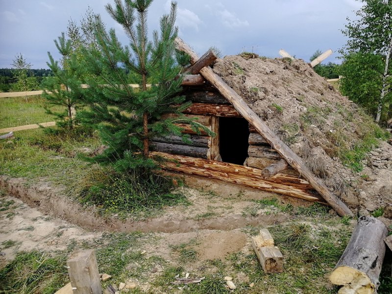 Жилая землянка