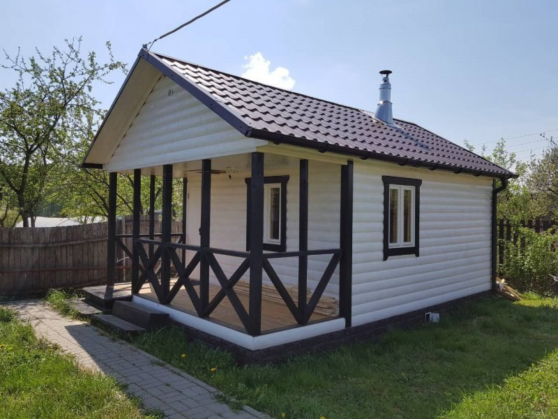 Каркасная баня 2х4 с террасой